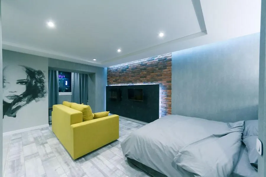 Apartment Hotrent City Deluxe Kyiv